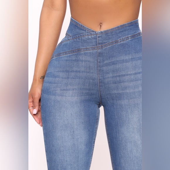 Fashion Nova Effortless Pull On Flare‎ Jeans - Picture 6 of 10